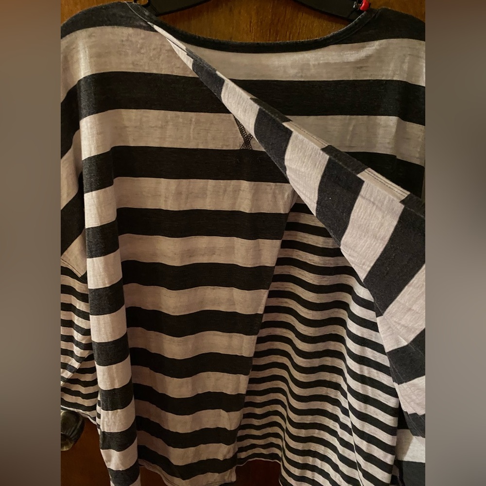 NWT Tommy Hilfiger woman’s sporty top size XL - Picture 13 of 15